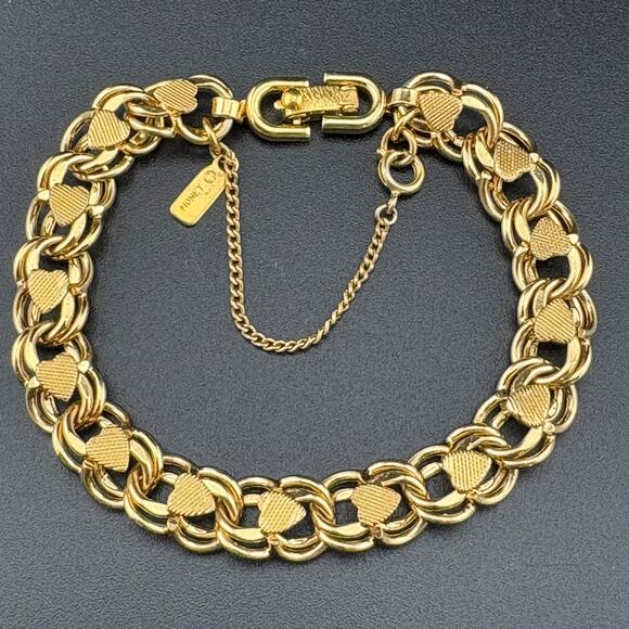 Signed Monet Vintage Gold Tone Heart Chain Link Charm Bracelet 7.75" - Picture 1 of 4